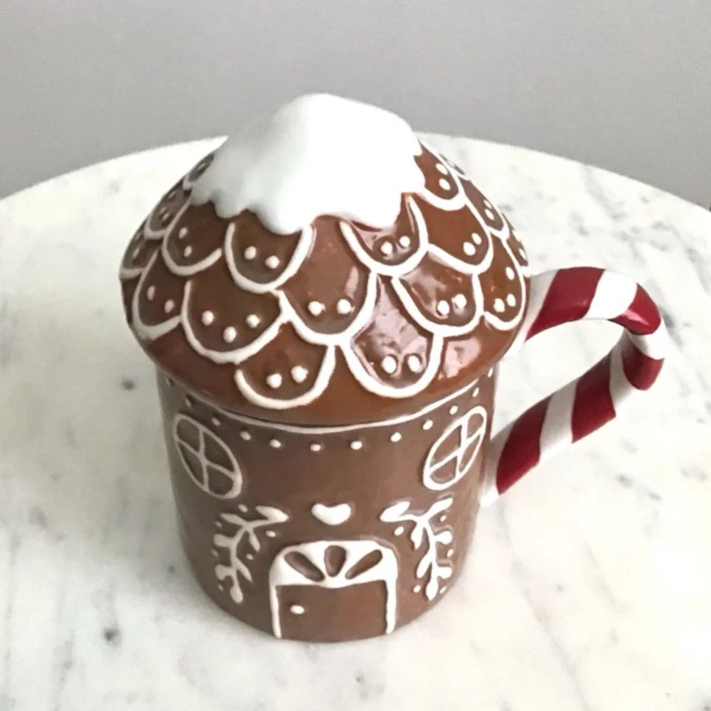 Pottery Barn Gingerbread House Mug Handpainted Stoneware New In Box